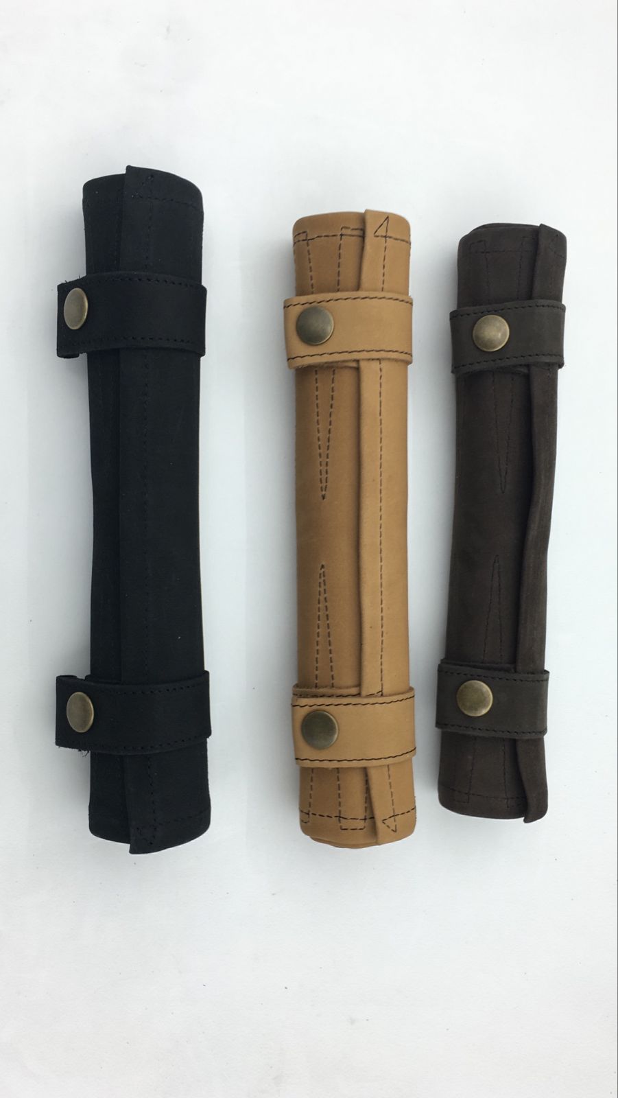 Mini Suede Backgammon Set – Roll-Up Travel Game